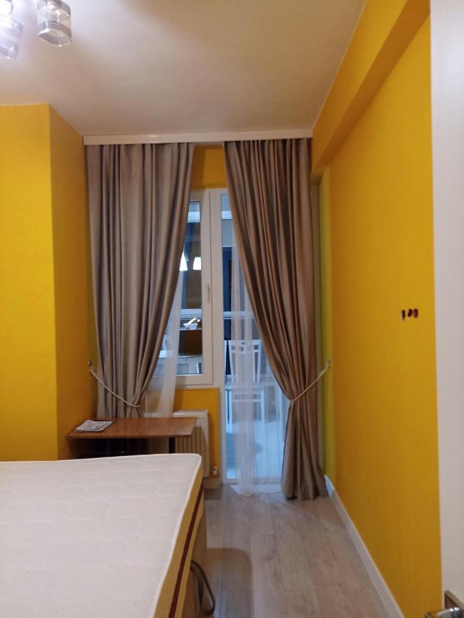 One Room With A Shared Bathroom Chisinau Exterior photo